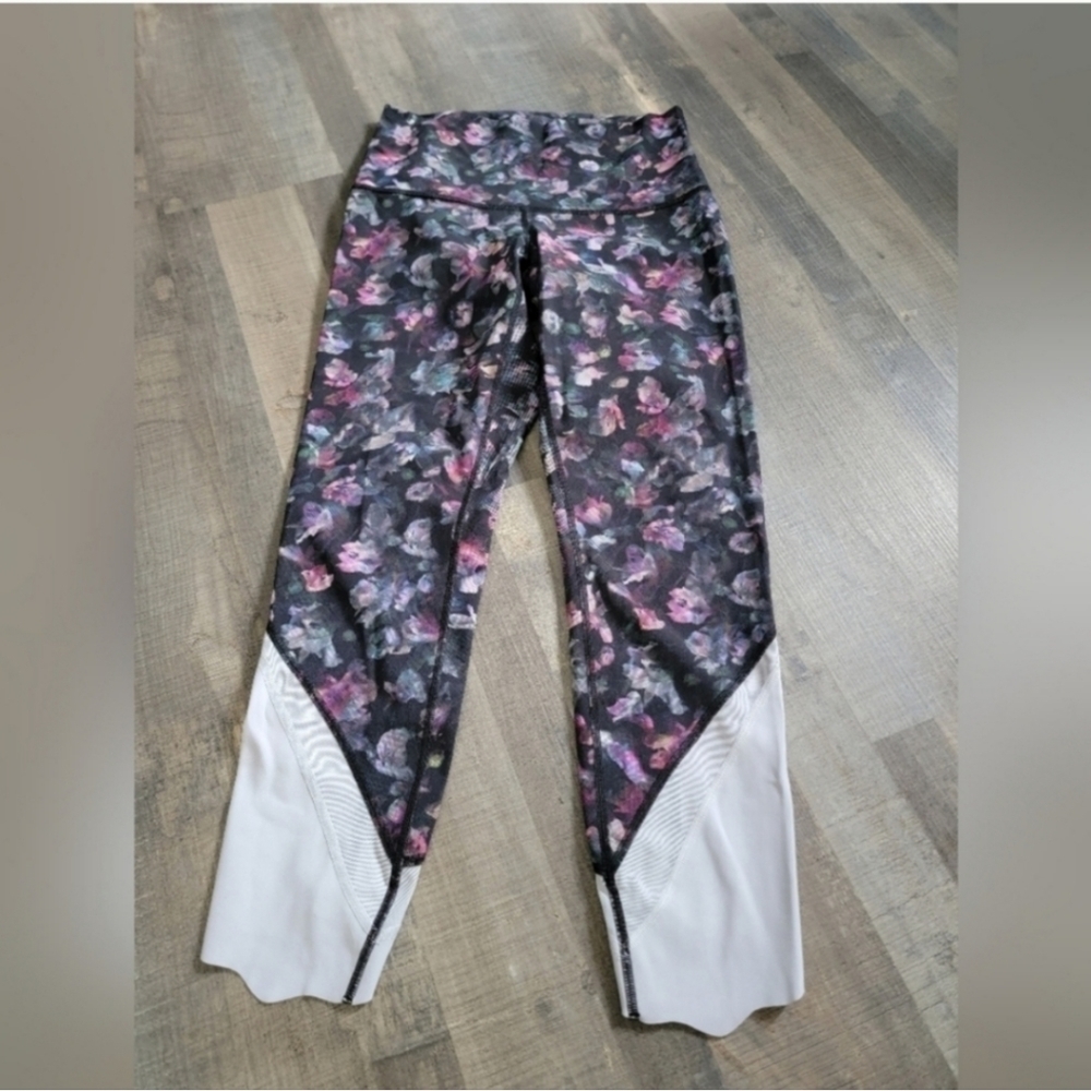 LULULEMON Wunder Under Crop 23" Scallop size 6 - Picture 2 of 7